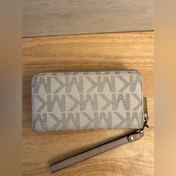 Michael Kors Monogrammed Pattern Gold-Tone Plate Women's Wristlet - Picture 11 of 14